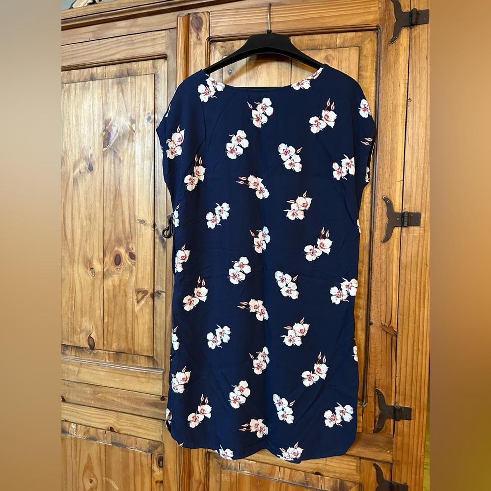 Patagonia Womens Cap Sleeve Floral Print Dress -Size M- Navy/Floral Print